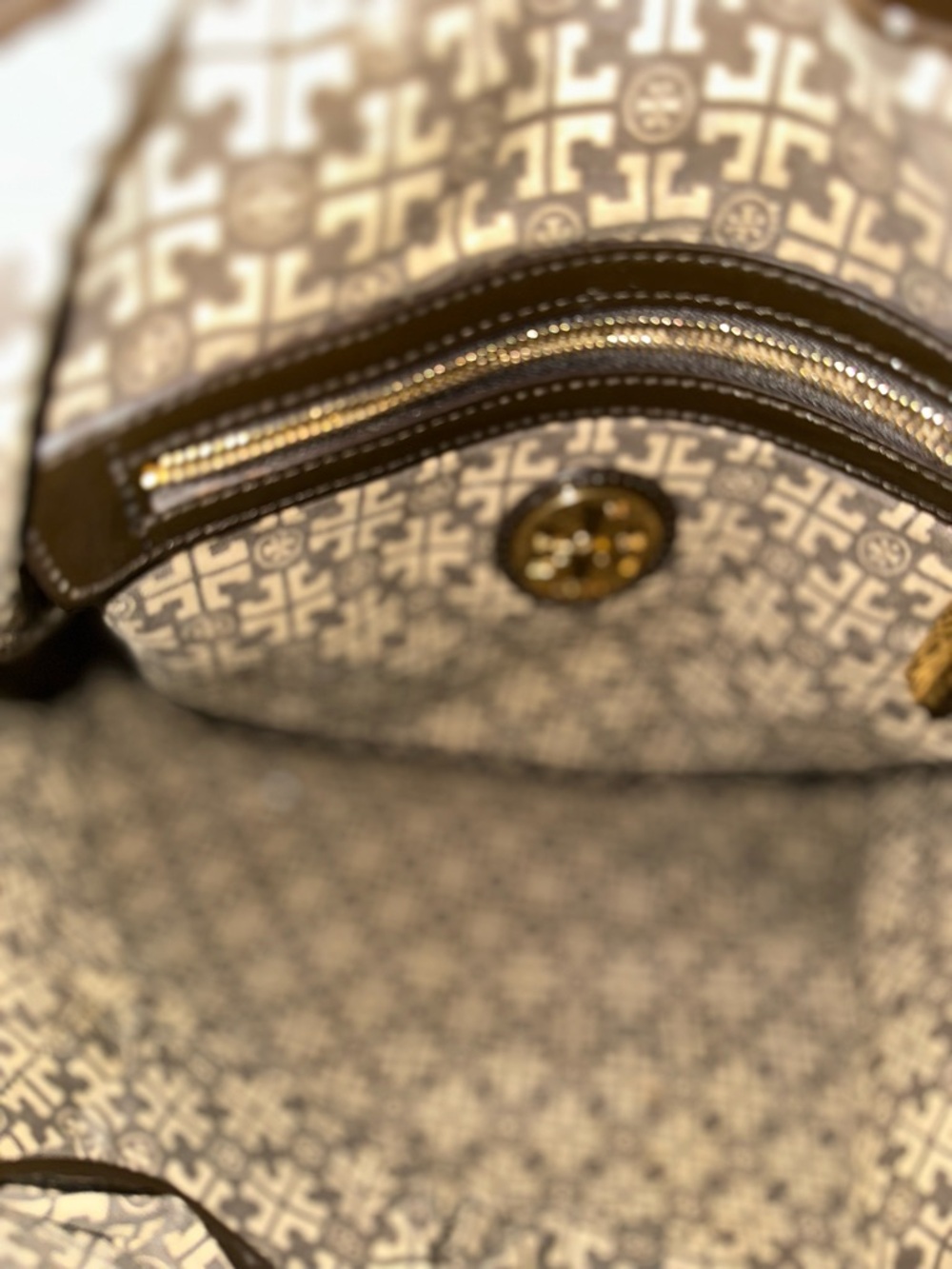 Rare Tory Burch "Nico" Satchel – Brown Suede & Patent Leather - Picture 5 of 7
